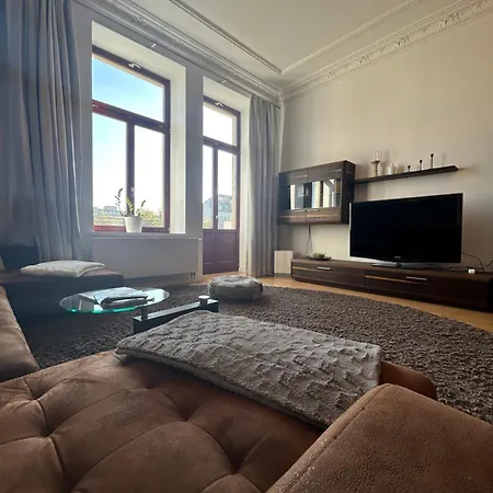 **traumhafte City-wohnung // 120qm // 4-raeume** *