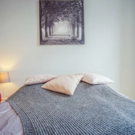 Apartamento **traumhafte City-wohnung // 120qm // 4-raeume**