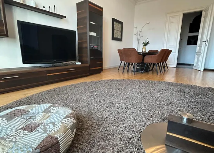 Appartement **traumhafte City-wohnung // 120qm // 4-raeume** Leipzig