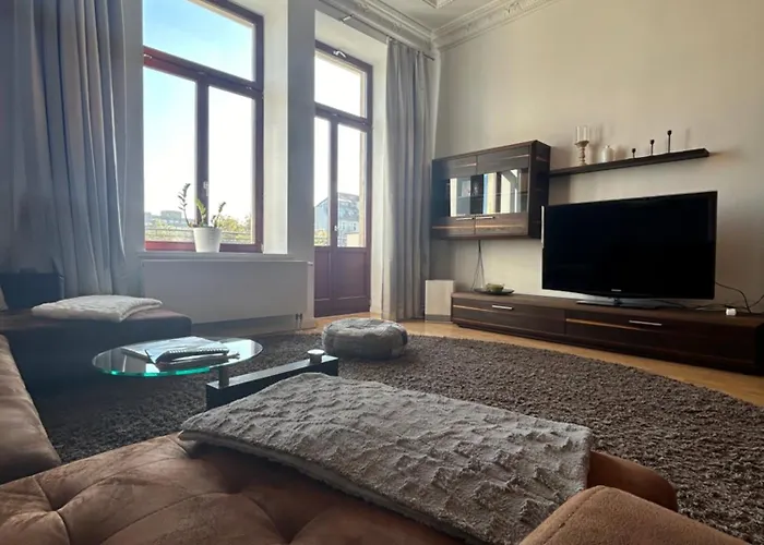 **traumhafte City-wohnung // 120qm // 4-raeume** *