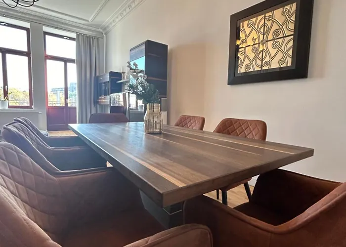 **traumhafte City-wohnung // 120qm // 4-raeume**