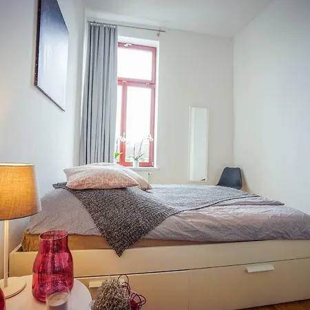 **traumhafte City-wohnung // 120qm // 4-raeume** *