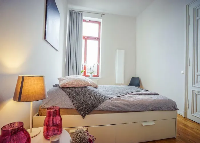 **traumhafte City-wohnung // 120qm // 4-raeume** *